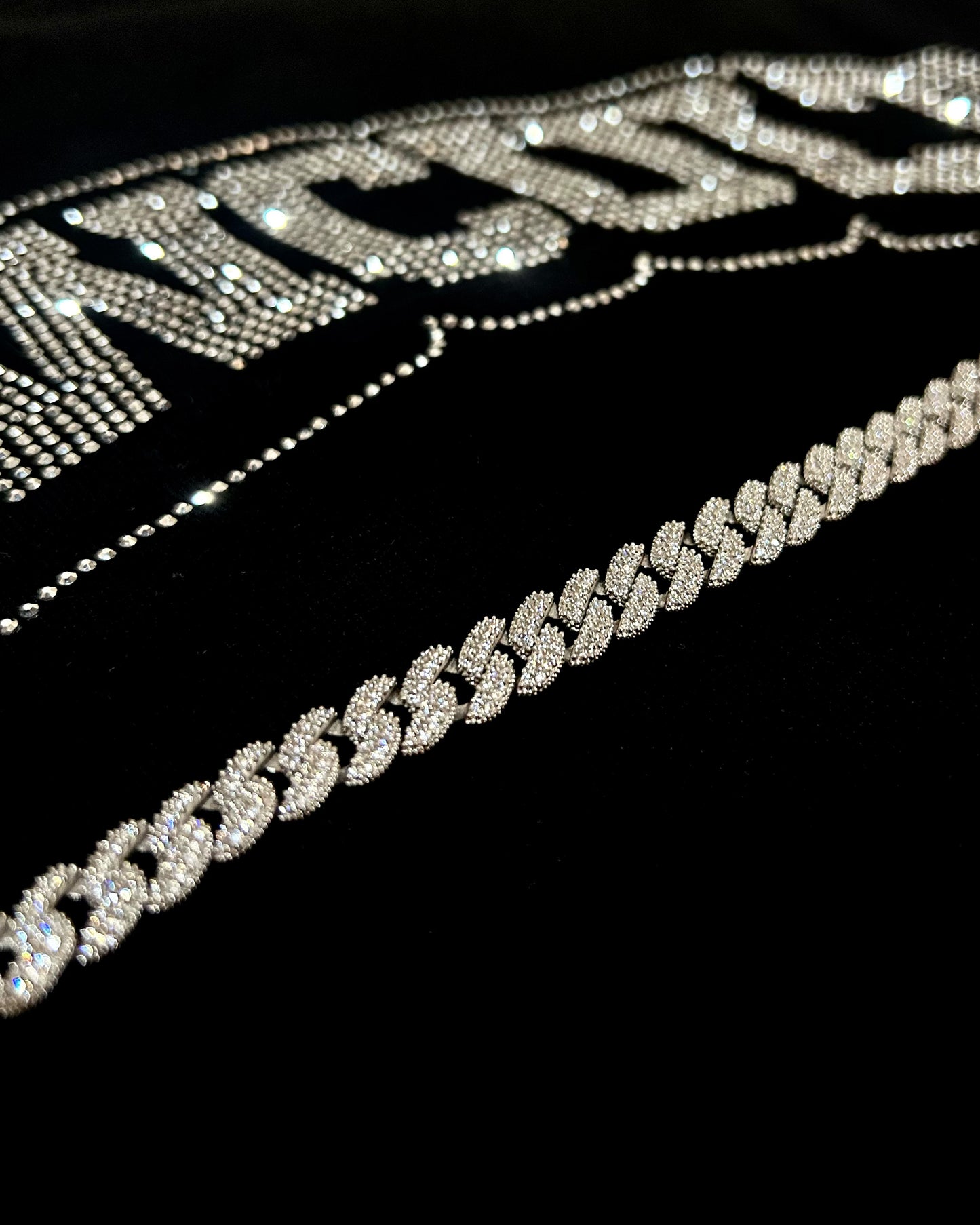 Iced Out Cuban Zincir Bileklik – 925 Ayar Gümüş Rodyum Kaplama