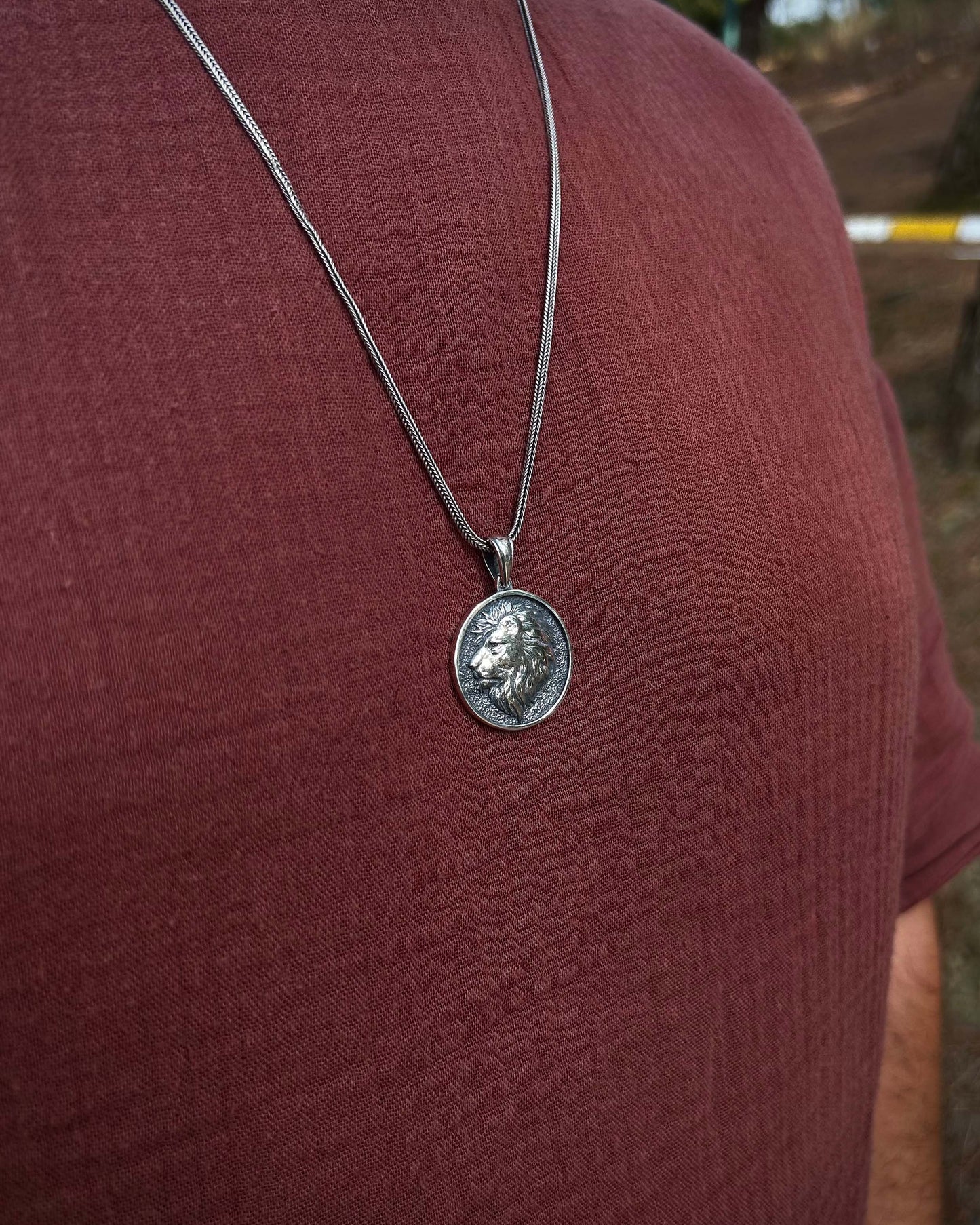 Rebel Aslan Madalyon Kolye – 925 Ayar Gümüş