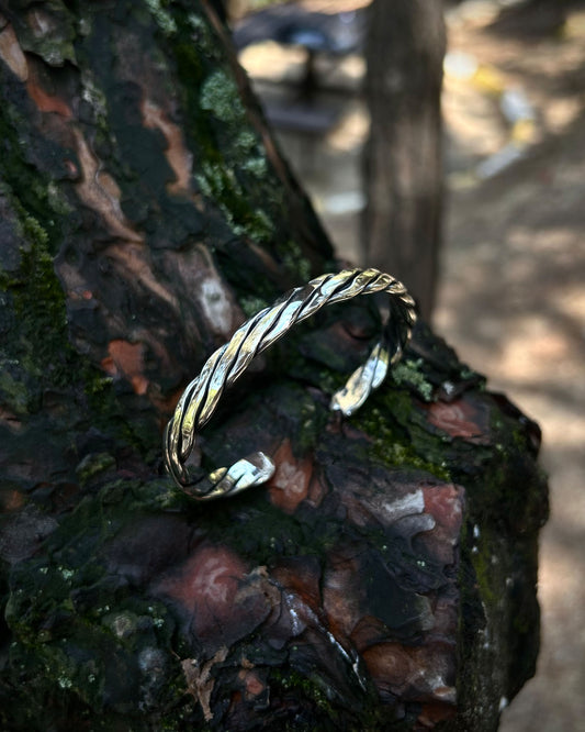 Burgulu Twist Bilezik – Ayarlanabilir 925 Ayar Gümüş-Osiris Jewelry