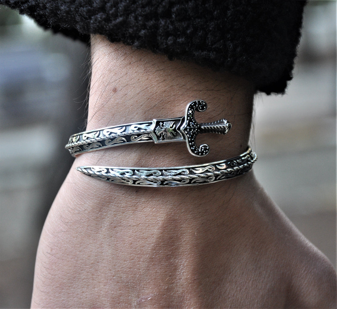 Cyber Monday için çok satan 925 ayar gümüş takı seçimi – Osiris Jewelry