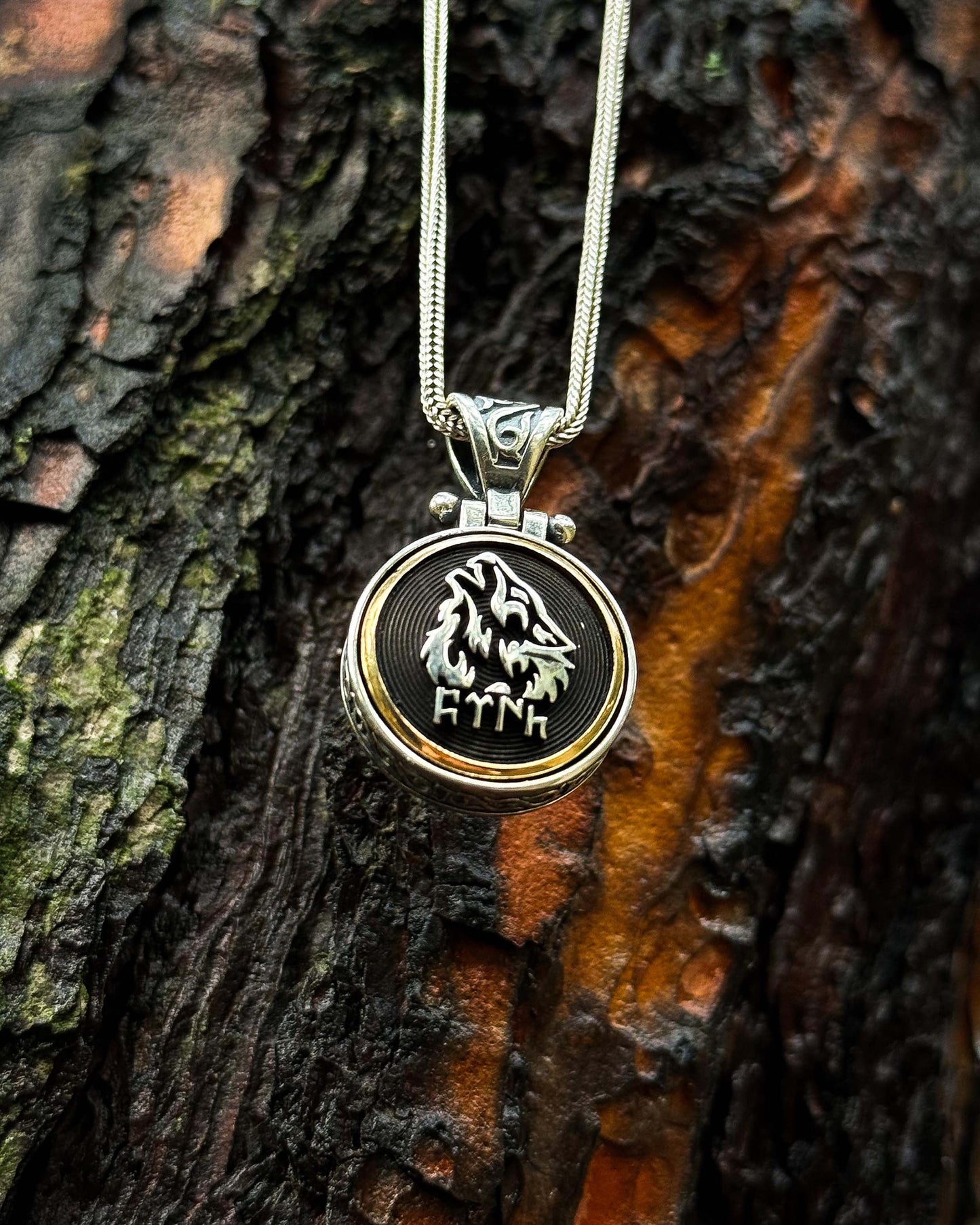 Türk Yazılı Bozkurt Kolye (Döner Mekanizmalı) – 925 Ayar Gümüş