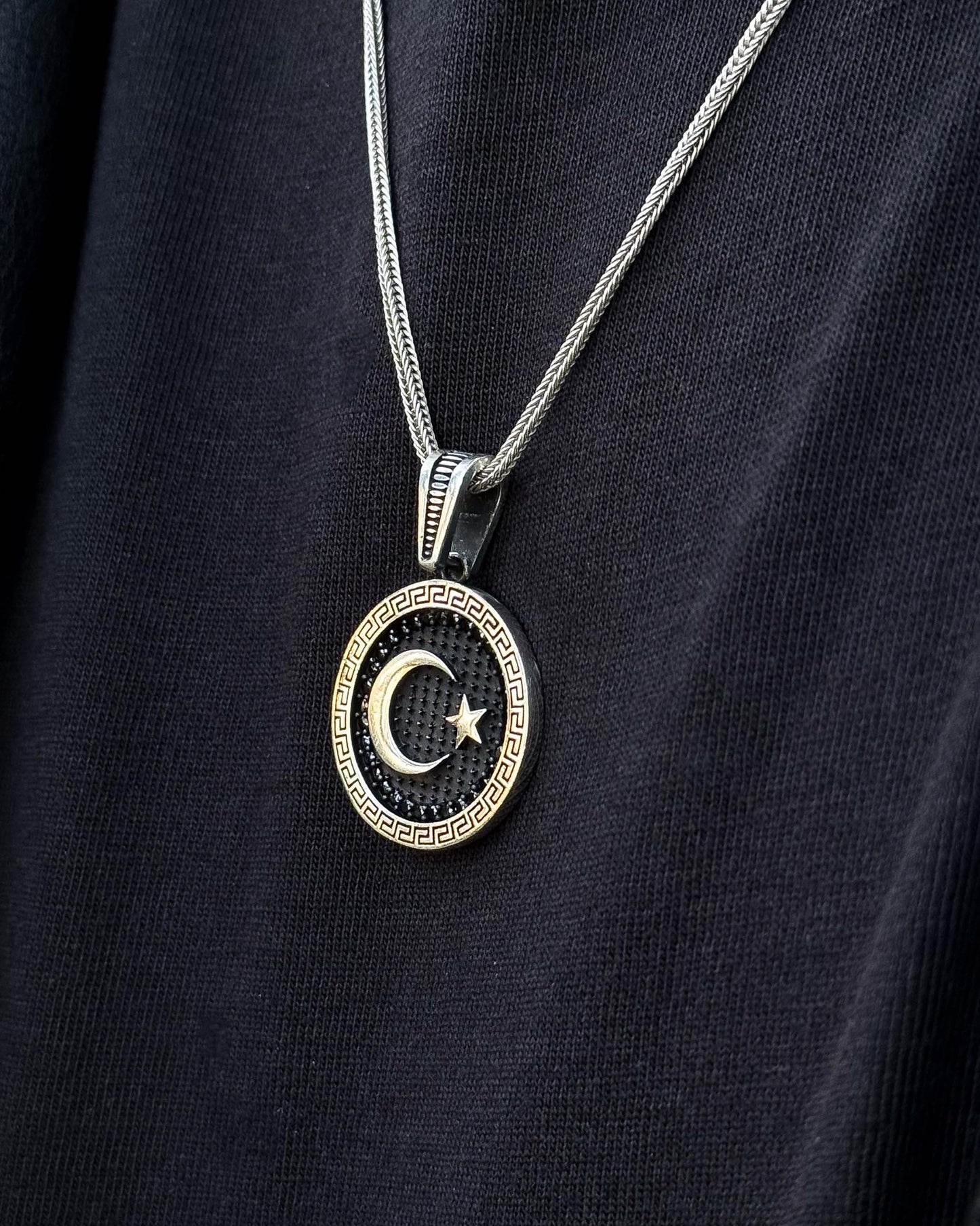 Siyah Ay Yıldız Madalyon Kolye – 925 Ayar Gümüş