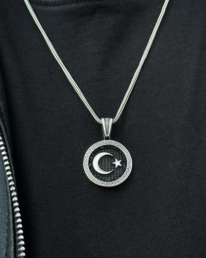 Siyah Ay Yıldız Madalyon Kolye – 925 Ayar Gümüş