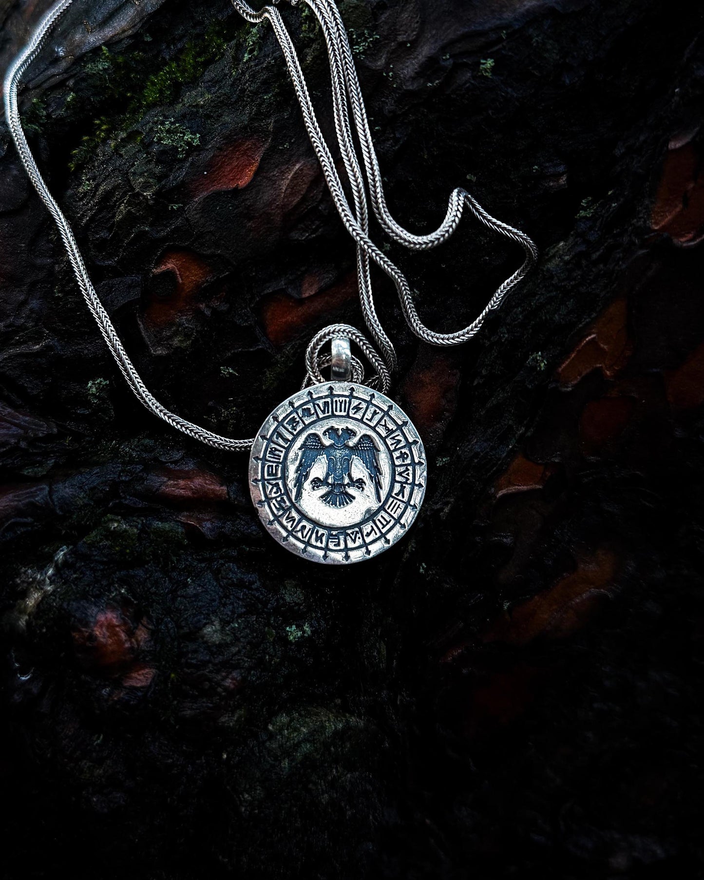 Selçuklu Kartalı ve Oğuz Boyları Kazıma Kolye – 925 Ayar Gümüş