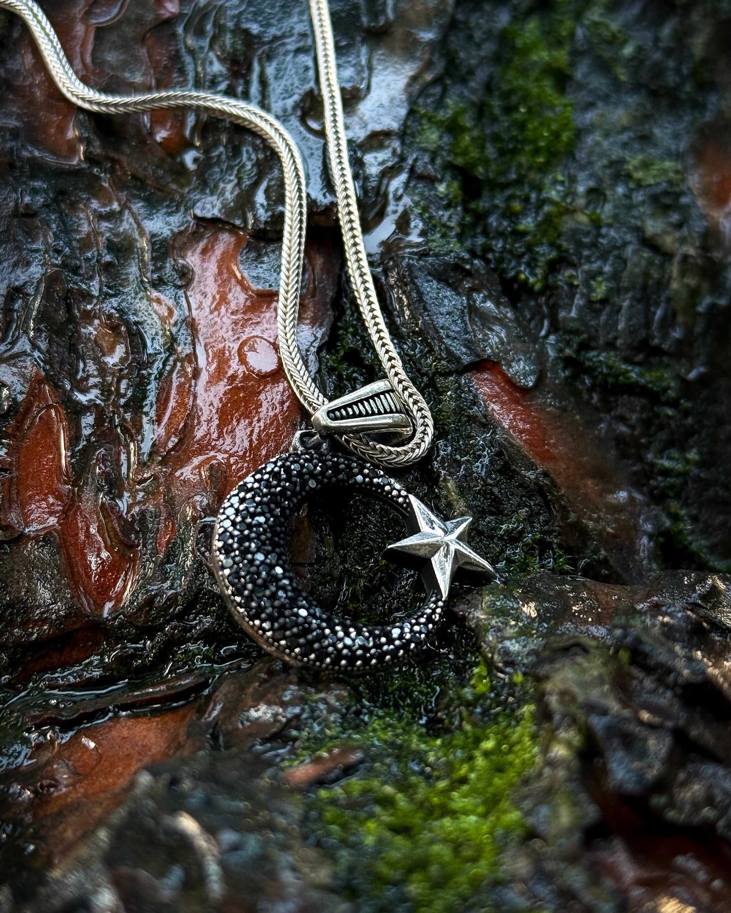 Siyah Taşlı Ay Yıldız Kolye - 925 Ayar Gümüş