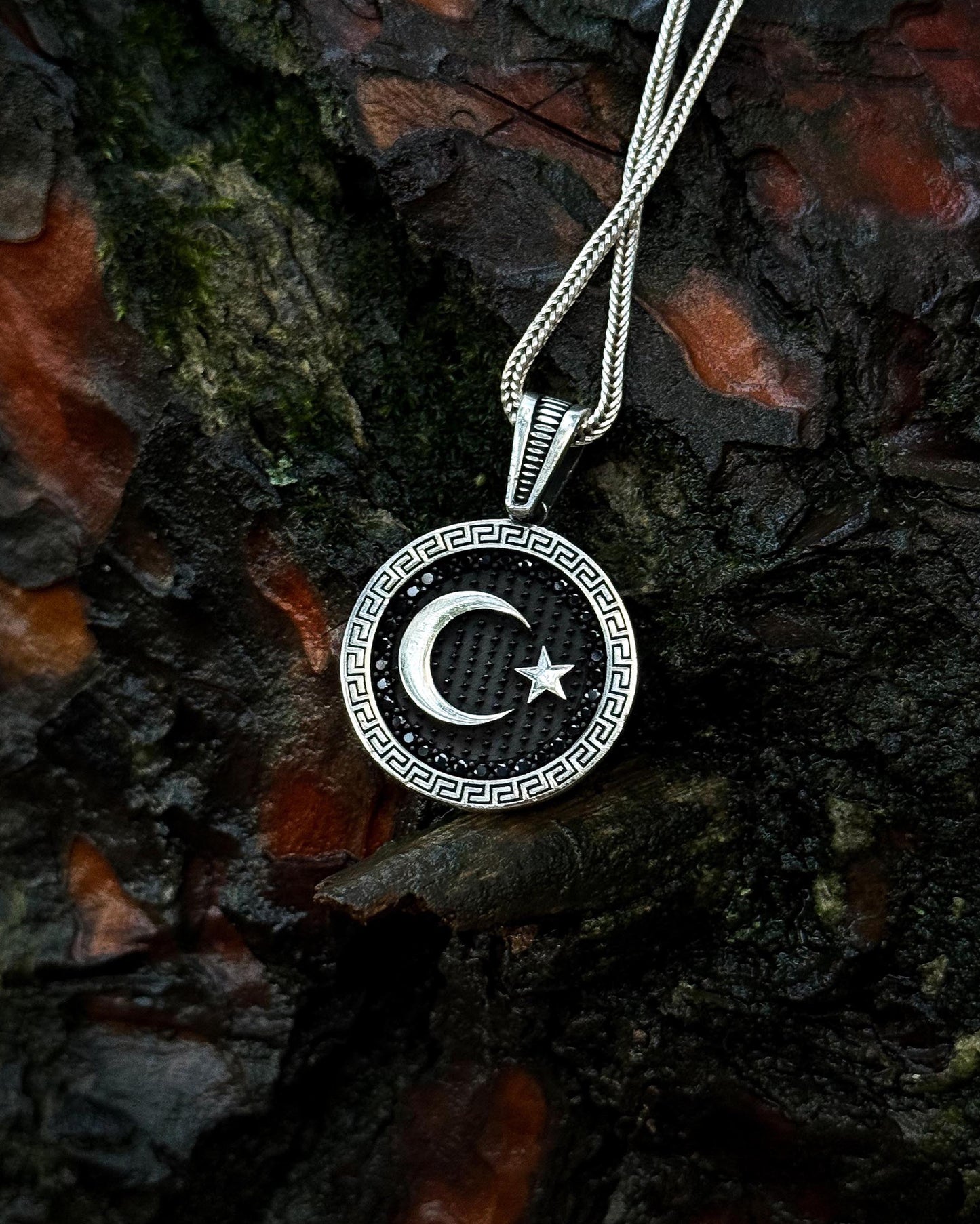 Siyah Ay Yıldız Madalyon Kolye – 925 Ayar Gümüş