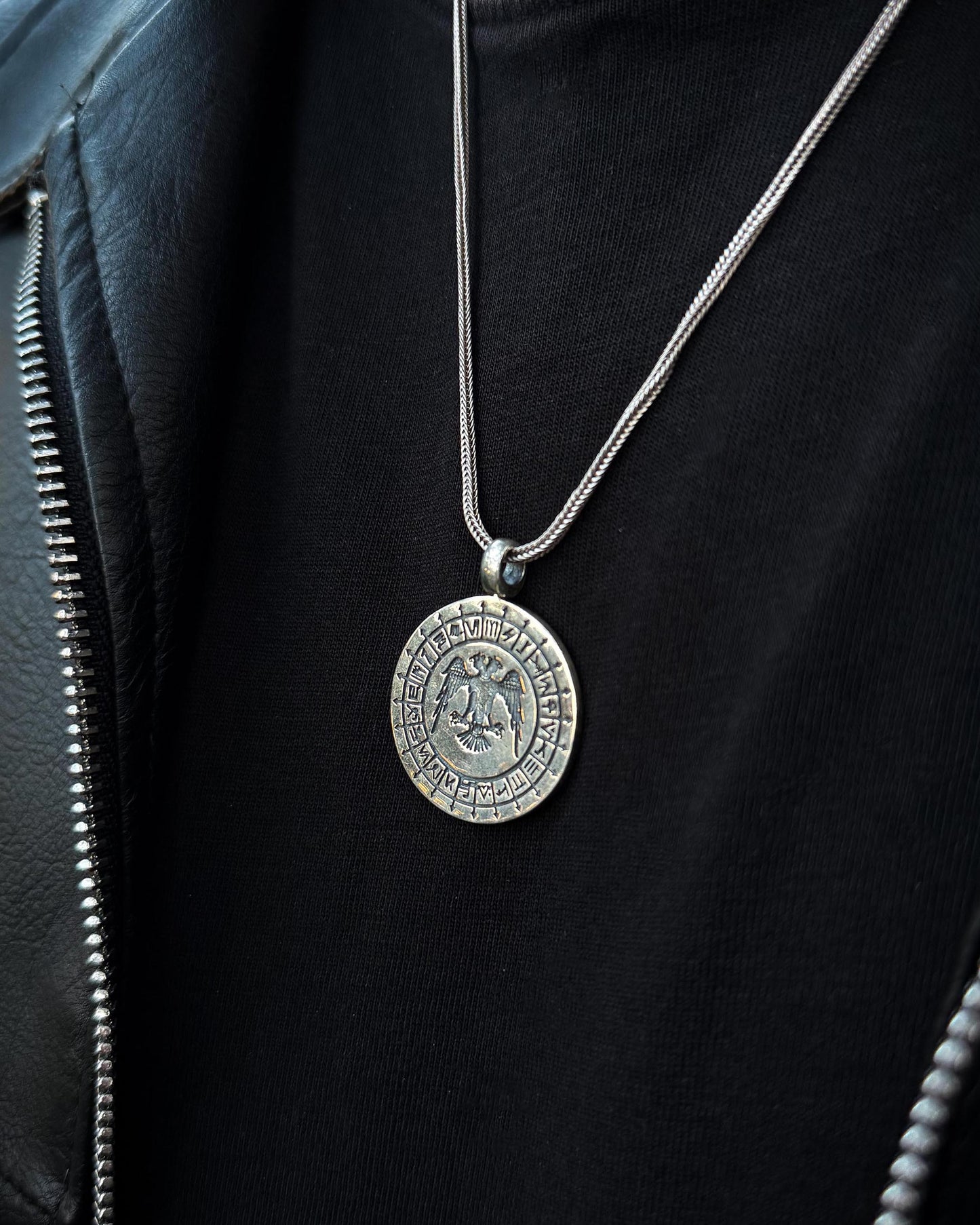 Selçuklu Kartalı ve Oğuz Boyları Kazıma Kolye – 925 Ayar Gümüş