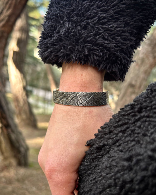 Eskitme Dokulu Bilezik – Ayarlanabilir 925 Ayar Gümüş-Osiris Jewelry