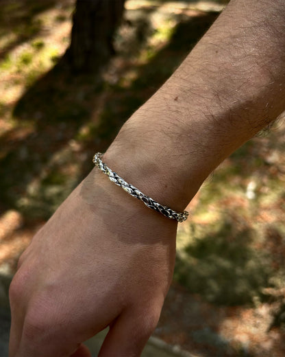 Bracelet menotte en maille fine (creux) – Argent 925