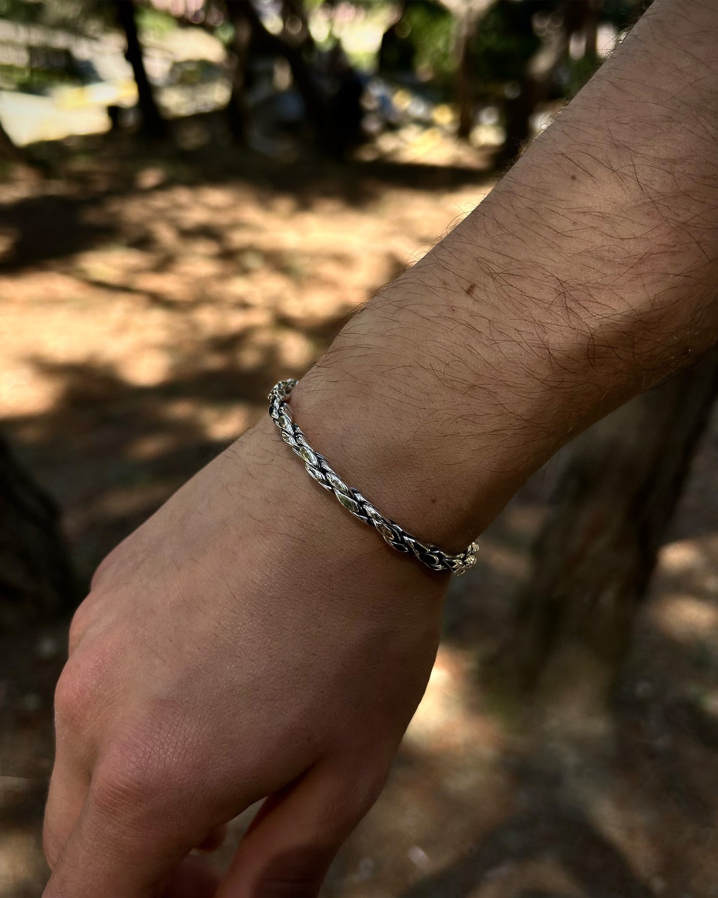 Bracelet menotte en maille fine (creux) – Argent 925