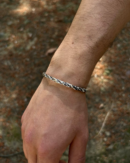 Bracelet menotte en maille fine (creux) – Argent 925
