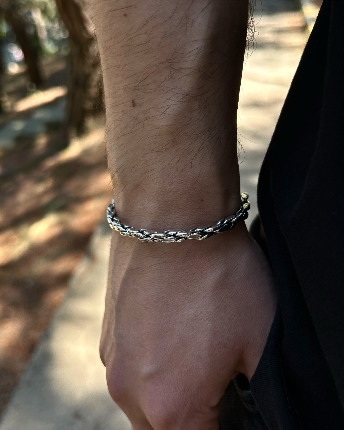 Bracelet menotte en maille fine (creux) – Argent 925