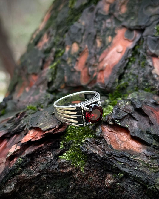 Minimal Red Stone Ring - 925 Sterling Silver