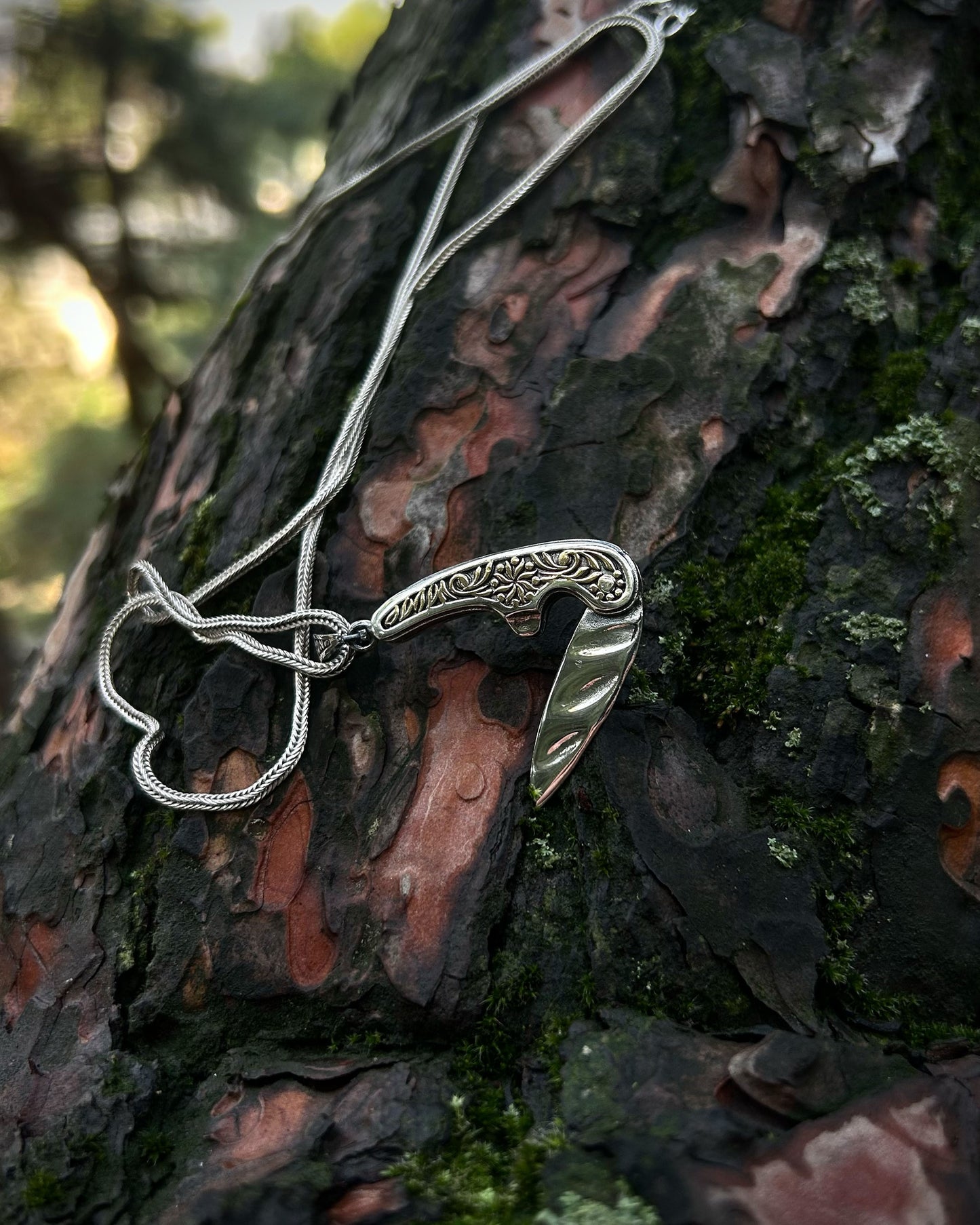 İşlemeli Katlanır Bıçak Kolye – 925 Ayar Gümüş