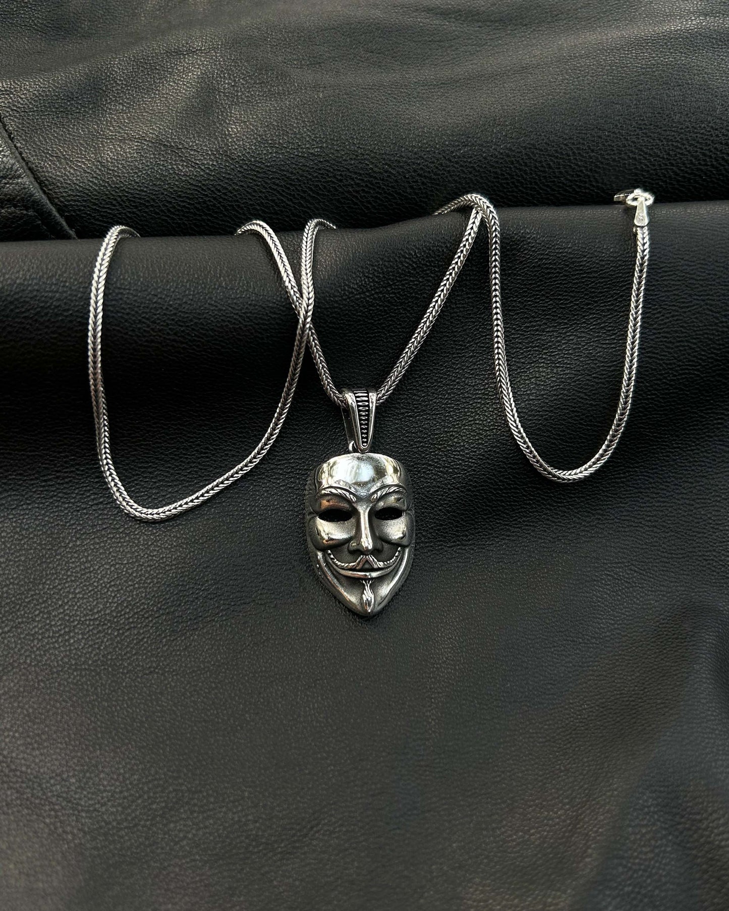 V For Vandetta Kolye – 925 Ayar Gümüş-Kolye-Osiris Jewelry