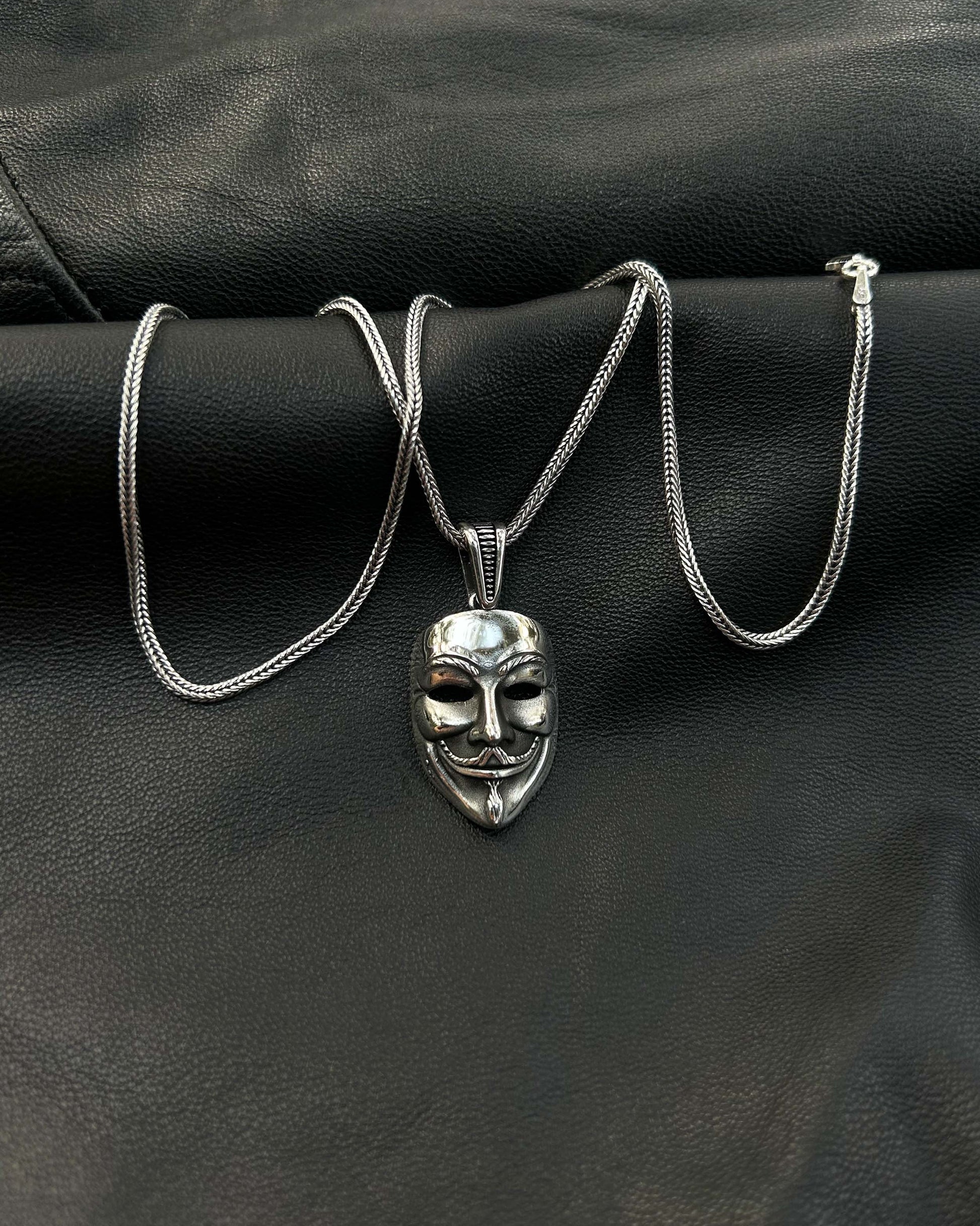 V For Vandetta Kolye – 925 Ayar Gümüş-Kolye-Osiris Jewelry