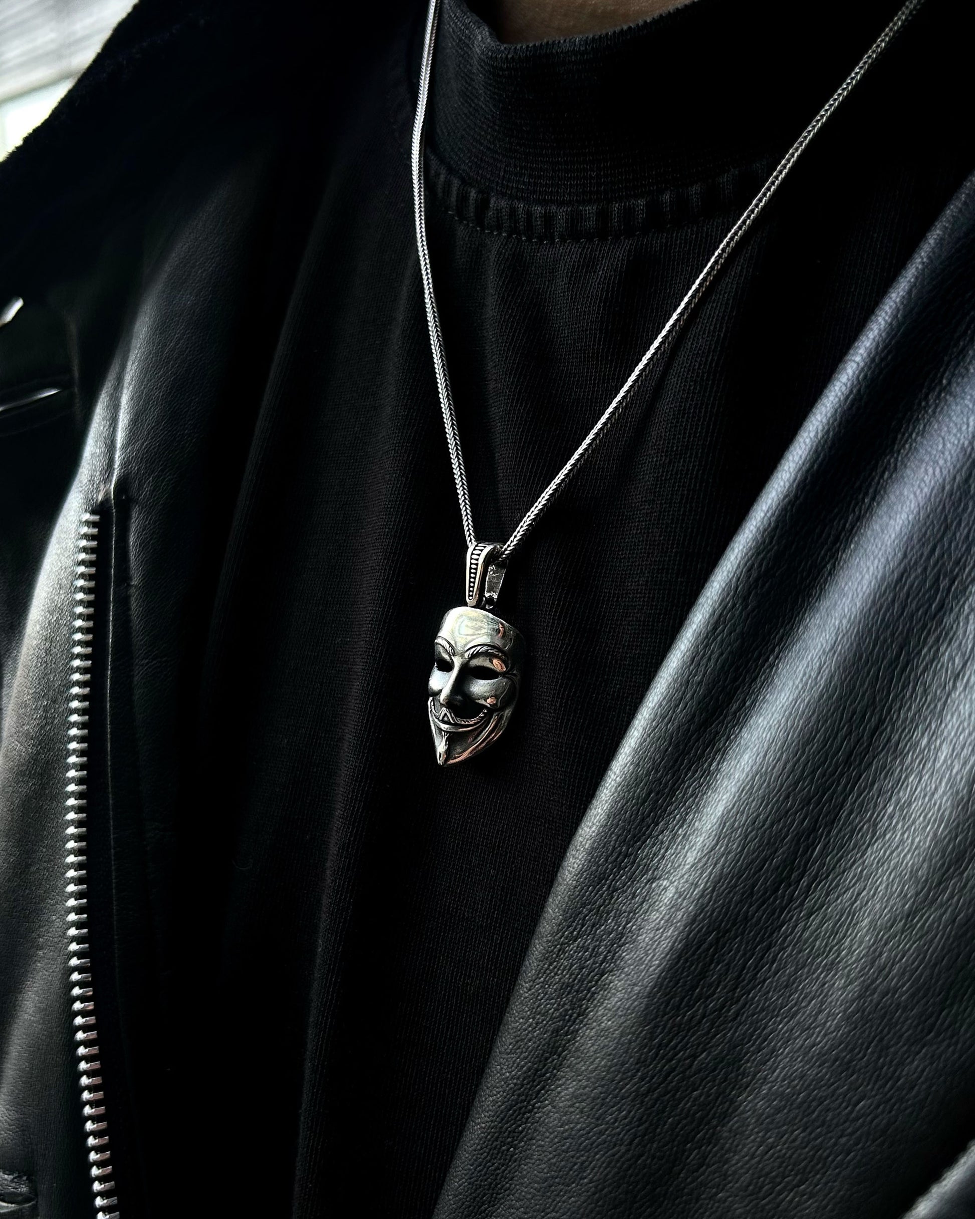 V For Vandetta Kolye – 925 Ayar Gümüş-Kolye-Osiris Jewelry