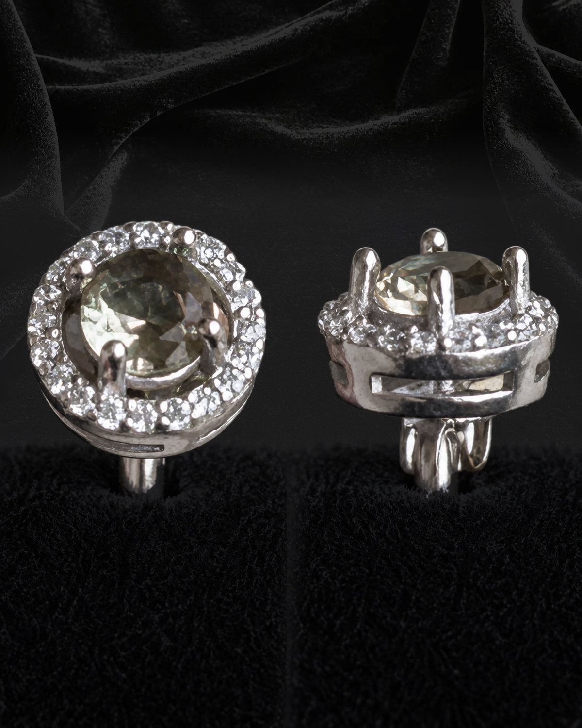 Extra Taşlı Zultanite (Diaspore) Erkek Küpe 8 mm, 925 ayar gümüş; stüdyo ürün görünümü