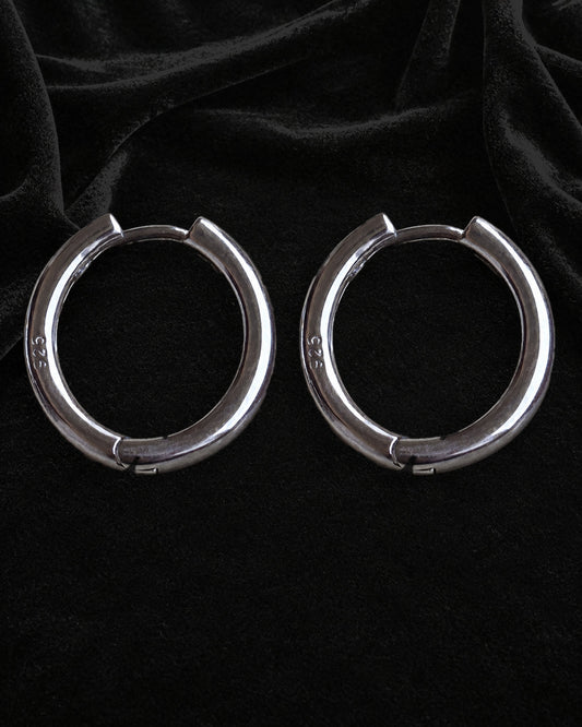 Halka Erkek Küpe 16 mm, 925 ayar gümüş; stüdyo ürün görünümü