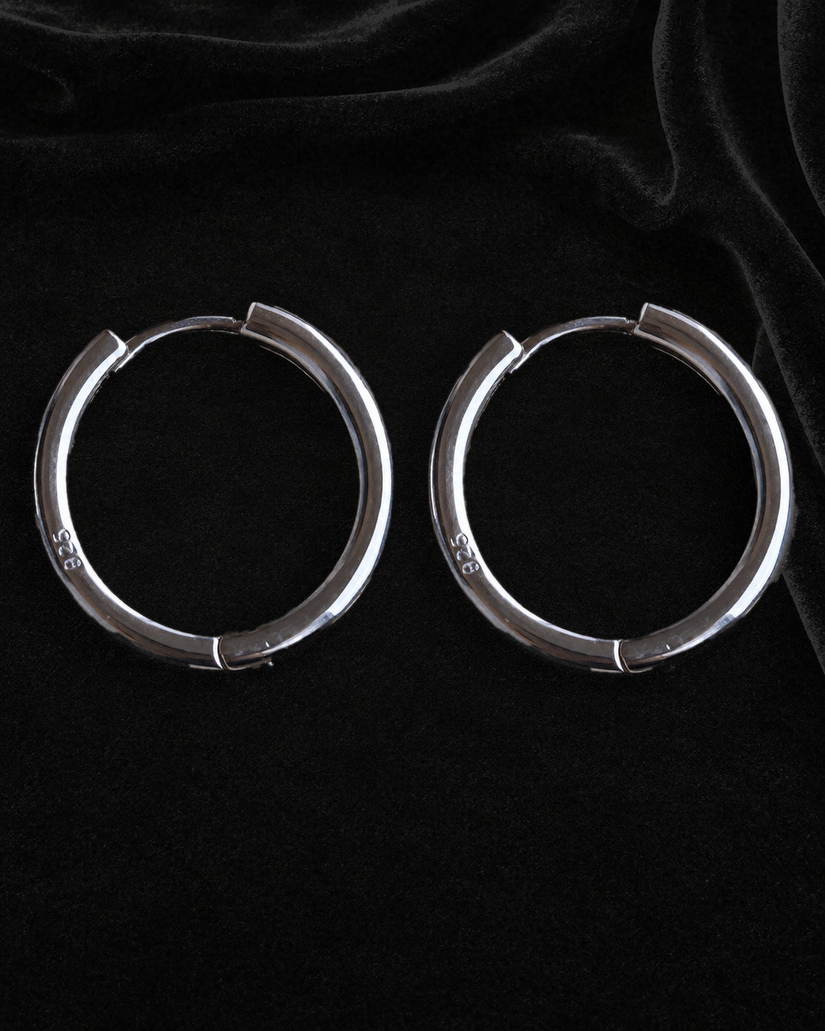 Halka Erkek Küpe 18 mm, 925 ayar gümüş; stüdyo ürün görünümü