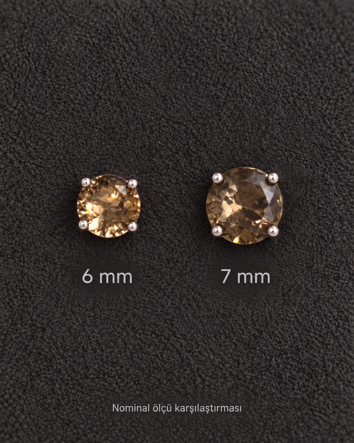 Zultanite (Diaspore) Erkek Küpe, 925 ayar gümüş; ölçü karşılaştırması