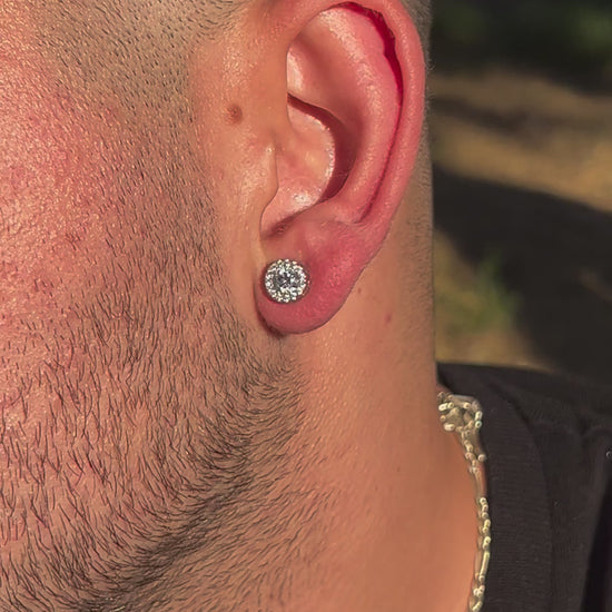 Yuvarlak Extra Taşlı Pırlanta Erkek Küpe, 7 mm / 8 mm, 15 saniyelik gerçek çekim ürün videosu