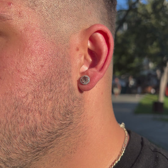 Extra Taşlı Zultanite (Diaspore) Erkek Küpe, 8 mm, 7.5 saniyelik gerçek çekim ürün videosu