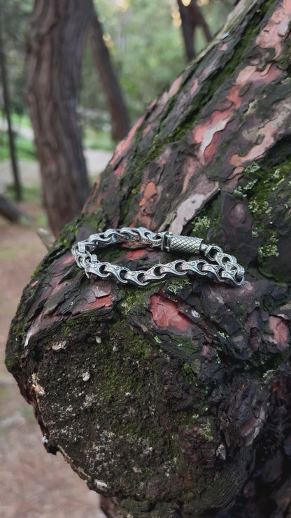 İşlemeli Oval Link Zincir Bileklik – 925 Ayar Gümüş