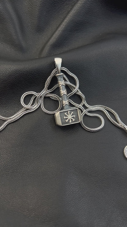 Thor'un Çekici Mjölnir Kolye – 925 Ayar Gümüş